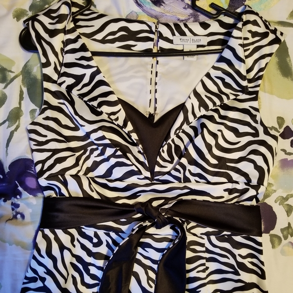 White House Black Market zebra print, build in bra - Picture 10 of 10